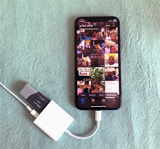 photos app on iPhone with external drive connected